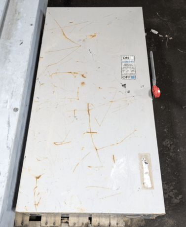 400 Amp. Siemens, HF-325-NA, Safety Disconnect Switch, 3 Pole, 3 phase, 1 Throw, 125 HP, 240 V, Wall Mount - Image 1