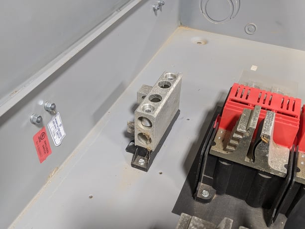400 Amp. Siemens, HF-325-NA, Safety Disconnect Switch, 3 Pole, 3 phase, 1 Throw, 125 HP, 240 V, Wall Mount - Image 6