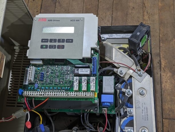 30 HP ABB, ACH 500, Variable Frequency AC Drive, 36 Amps, 3 phase, 50/60 Hz, 440-500 Volts - Image 8