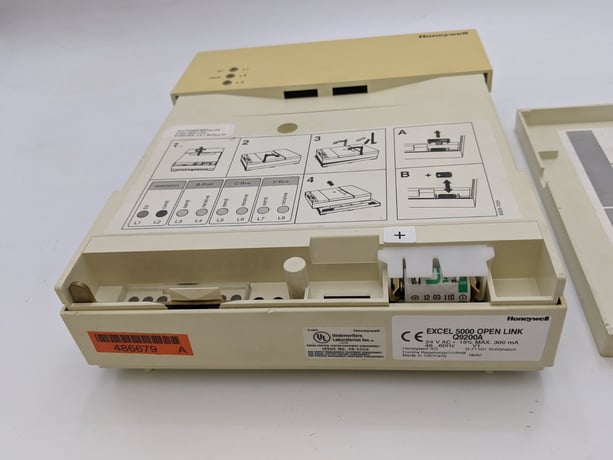 Honeywell, Excel 5000 Open Link Controller Q9200A, 24 VAC, 300 mA, Elec Temp Control - Image 2