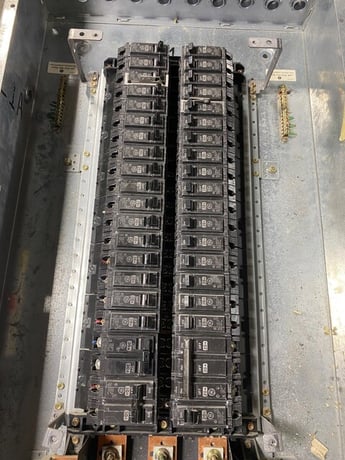 225 Amp. General Electric, AQF3422MBX, Panelboard, A Series, 208Y/120 V, 3 phase, 4 Wire, 42 Space - Image 5