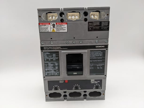 300 Amps, Siemens, HJXD63B300, Circuit Breaker, 3 Pole, 600 V, Bolt On - Image 2