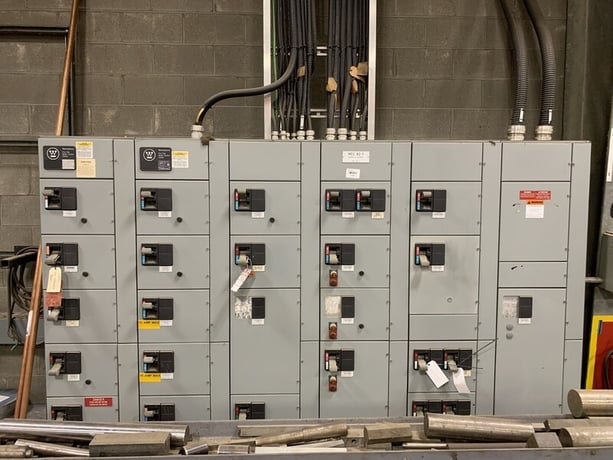 Westinghouse, five star motor control c, 21 Buckets, 1000 Amps, 600 V, 3 phase, 3 W., 1988 - Image 3