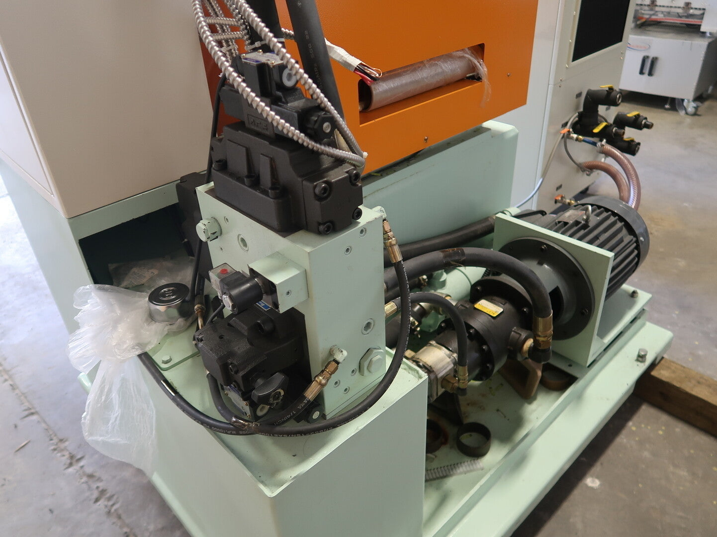 Ningbo #EB-MFG-03, Punching Machine w/Sage Tech APS-24M Chiller, 5 HP, 24000 BTU/Hr, 2016 - Image 5