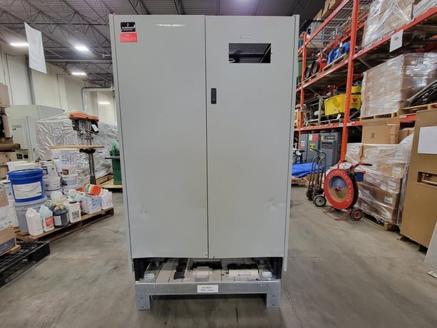 300 Amps, Liebert, PPB225C, Power Distribution Center Unit w/Transformer, 225 kVA, 600 V, 3 phase, 2011 - Image 9