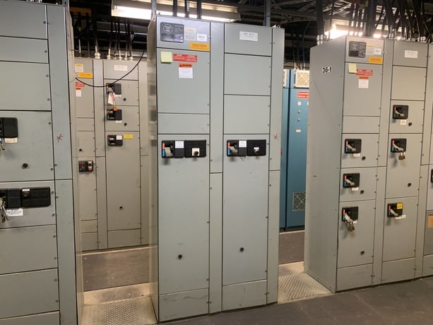 Westinghouse, five star double-sided mo, 4 Buckets, 1000 Amps, 600 V, 3 phase, 3 W., 1988 - Image 1