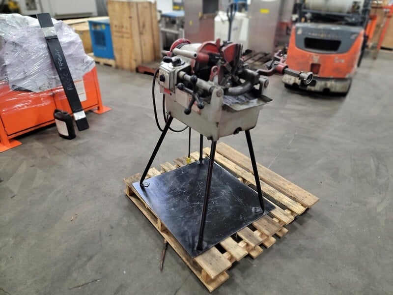 1/4" -2" Wheeler-Rex #6390, pipe threader machine, 120 V., 1-phase, 9 amps., tool & dies - Image 3