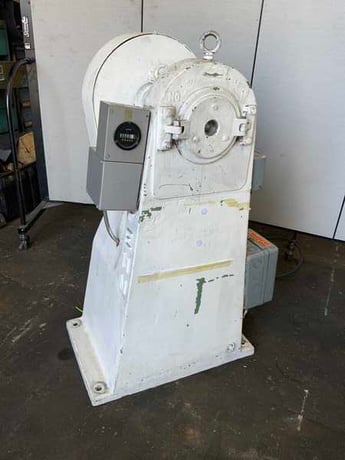 No. 1F Fenn, 2-die swager, 10 rollers, 1/2" bore thru spindle, 1.5 HP - Image 1
