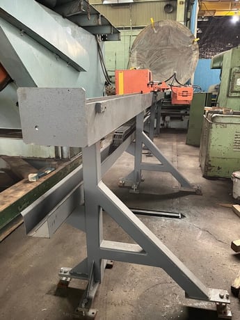 22" x 30" Hem #VT140HM-60, semi-automatic double miter tilting head vertical band saw - Image 8