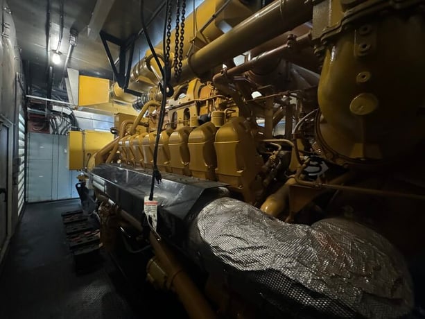 1500 KW Caterpillar #G3516C, Natural gas generator set, 277/480 Volts, 3-phase, 2175 HP @ 1800 RPM, sound - Image 9