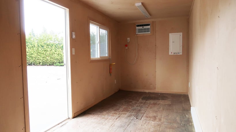 20' Rough & Tough, Site Office Container, 2" x 3" steel stud framing, 48" x 36" window, 5 x Power outlets, 3 - Image 6