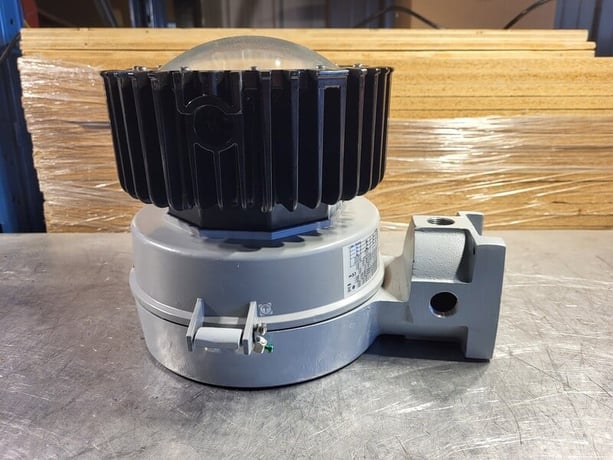 Crouse-HINDS #VMVL-11-2TW-R1-UNV1-S890, LED Luminaire, 320W HID, 92 Watts, 11000 Lumens - Image 5