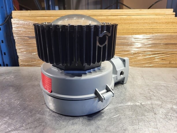 Crouse-HINDS #VMVL-11-2TW-R1-UNV1-S890, LED Luminaire, 320W HID, 92 Watts, 11000 Lumens - Image 8