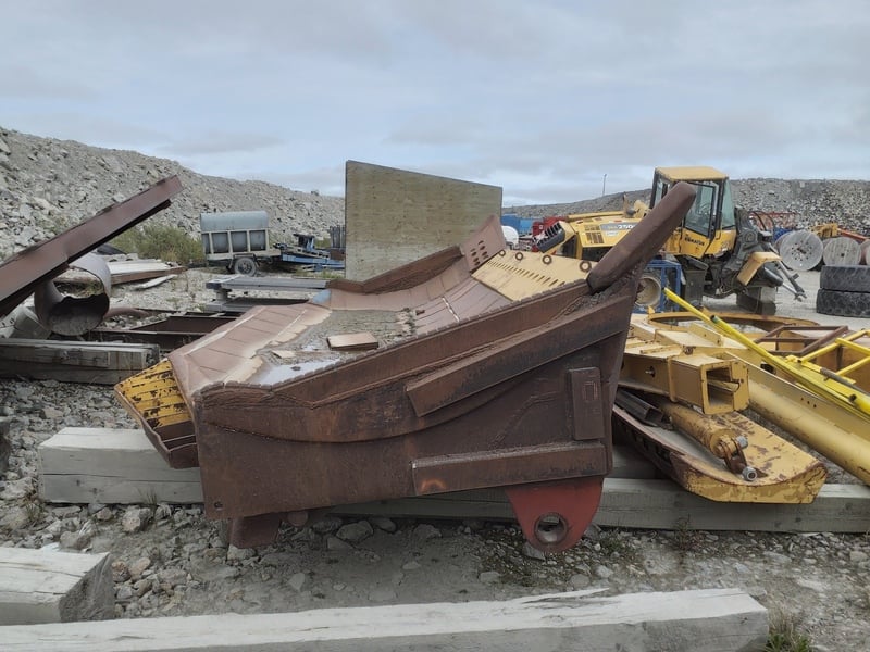 Komatsu #D375, Dozer Blade - Image 3