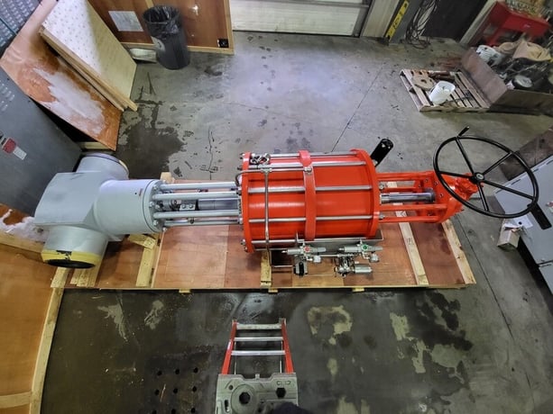 12" HP Valves/Key Valve Technologies #P200-700TD/SB V35, Parallel Slide Gate Valve w/Actuator, 24 V, 2014 - Image 1