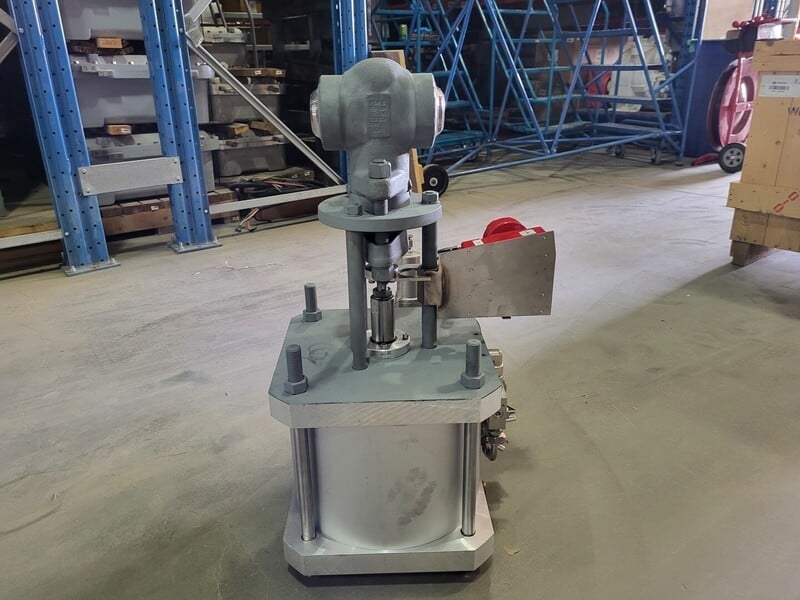 2" HP Valves/Key Valve Technologies, Globe Valve w/Actuator, 17.24 bar Pressure Regulator, 2014 - Image 6
