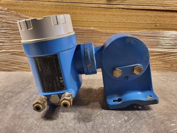 Endress & Hauser #93PA1-AB3F21N6BBAK, Prosonic Flow, 4"-160" Flow Sensor, 2"-60" Sensor Holder, 20-55 VAC - Image 4