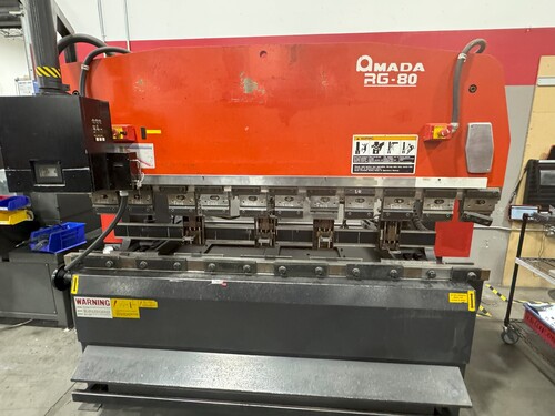 88 Ton, Amada #RG-80, CNC press brake, 8' overall, 79.2" between housing, 3.93" stroke, 3-Axis, NC9-EXII, 1997 - Image 7