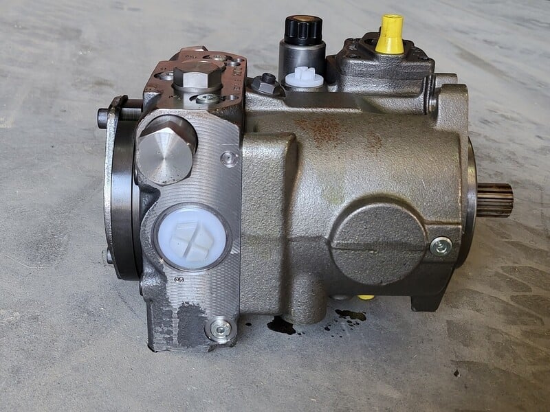 Rexroth #AA4VG28EP4DM1/32R-NSC60F013DH, Axial Piston Pump w/Gear Pump, 28 cm3/rev, 5800-6500 psi, 1765 RPM - Image 4