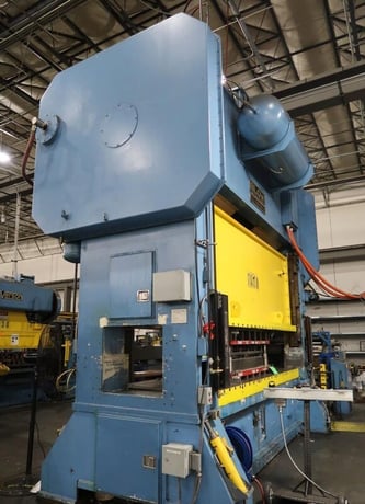 300 Ton, Blow #SC2-300-144-48, heavy duty straight side 2-point vari-speed press, 6" stroke - Image 2