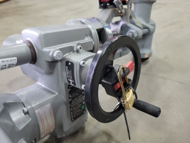 2" HP Valves, Globe Valve w/ Actuator SAEXC 07.5-F10, Class 2500, ASME B16.34, Stem 17Cr, 2015 - Image 7