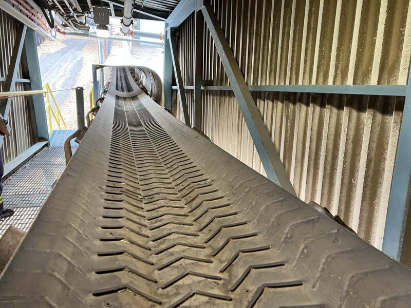 Outdoor Conveyor System, 8 Sections, 91.174 m Overall Length, 30" width Conveyor, 9' 8-1/8" Length per - Image 9