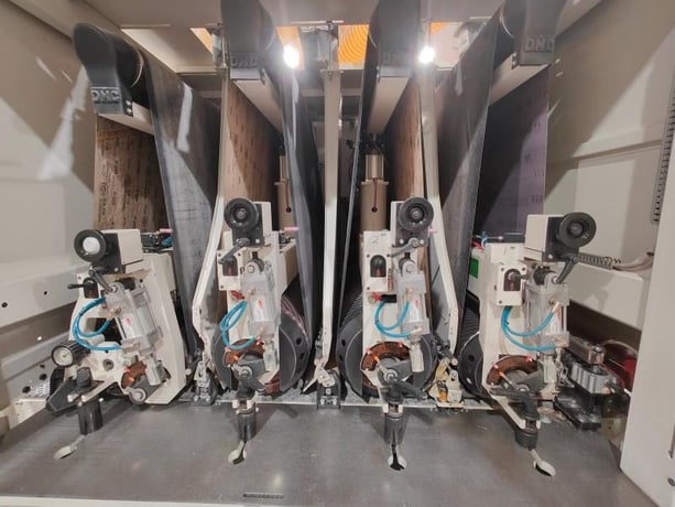 43" DMC #Unisand-K, 4-Head Wide Belt, 44" x 103" abrasive belt, 11- 60 FPM, 5.5 HP, 2007 - Image 10