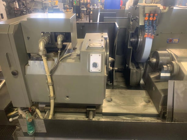 22" x 39.4" Toyoda #GE6i-100, CNC outside dimension Grinder, 21.6" grinding diameter, 1100 lb. load bet. - Image 5