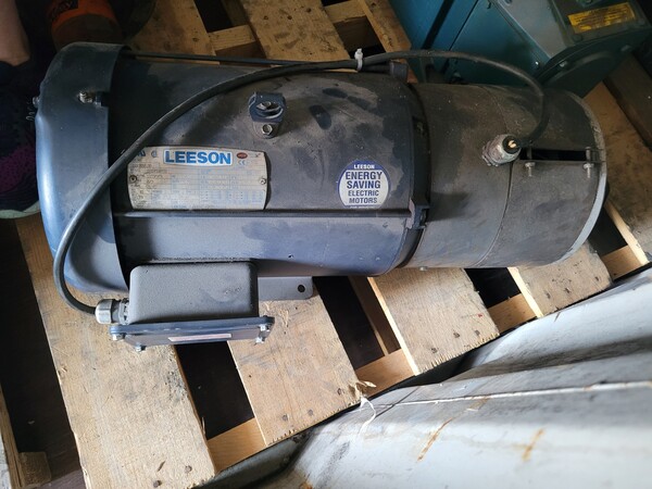 5/3 HP 1170/975 RPM Leeson C215T11FK3C, Frame 215TC, TEFC, 208-230/460 Volts - Image 2