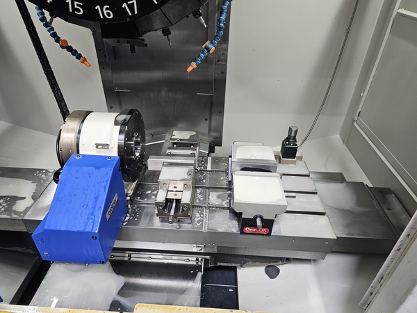 Brother #Speedio-S700X1, drill & tap, 21 ATC, 27.6" X, 15.7" Y, 11.8" Z, 10k RPM, BT30, 13.5 HP, 4-Axis - Image 2