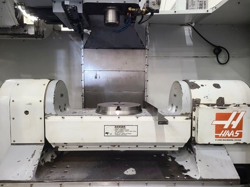 Haas #VF-6, CNC vertical machining center, 64" X, 32" Y, 30" Z, 7500 RPM, 40 side mount tool changer, Cat 40 - Image 4