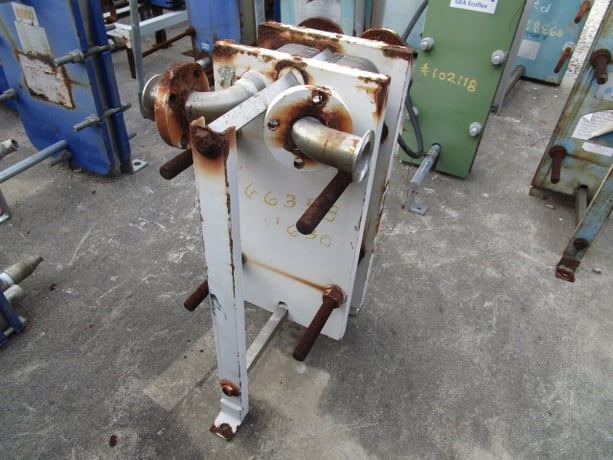 36 sq.ft., APV, SR15, Carbon Steel frame, 316 Stainless Steel plates, 150 psi, 32 plates, 350°F, 1984 - Image 3