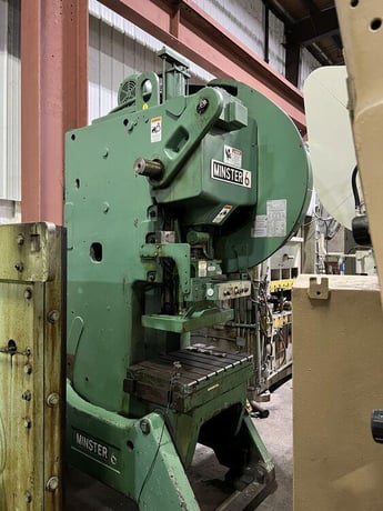 60 Ton, Minster #6SS, OBI press, 5" stroke, 14.5" Shut Height, air clutch & brake, 90 SPM, 2001 - Image 2