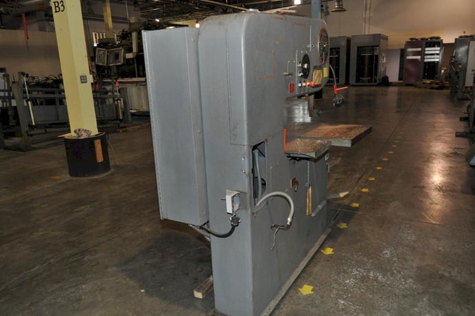 36" x 13" DoAll #36-13-20, vertical band saw, 5200 FPM, work light - Image 3