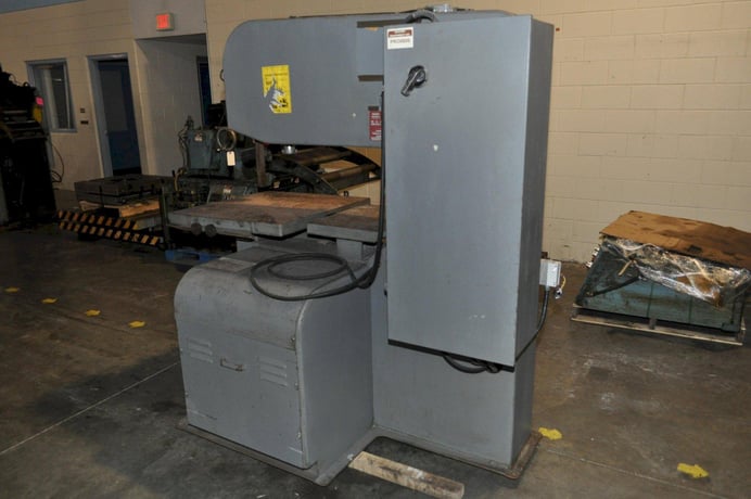 36" x 13" DoAll #36-13-20, vertical band saw, 5200 FPM, work light - Image 6