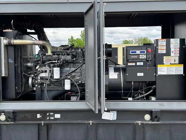 150 KW Generac #SD0150, diesel generator set, 120/208 Volts, 240 HP @ 1800 RPM, Iveco F4HE9685A 6.7L engine - Image 6