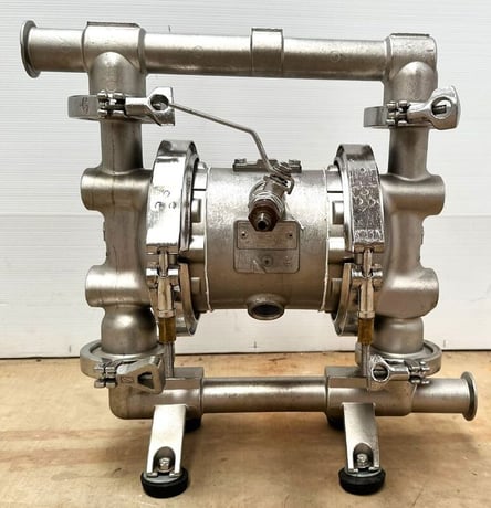1.5" Graco #FD1122, Stainless Steel air-operated double diaphragm sanitary pump, 41 GPM, 50 cfm, 120 psi - Image 3