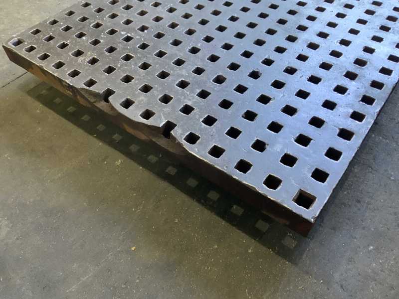 5' x 5' x 5-1/2" Acorn table,, 3-1/2"hole spacing, 6 ton capacity - Image 2