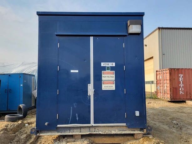 E-House package, with 770 KVA step-up transformer & 950 HP VFD - Image 1