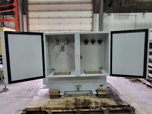 1000 KVA 13800 Primary, 480 Secondary, Southwest Electric 71012C7-31000, step-down transformer, oil, 2014 - Image 10