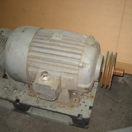 30 HP 1745 RPM Electric Motor, Frame 326u, 69.4/34.7 amps, 230/460 Volts - Image 1