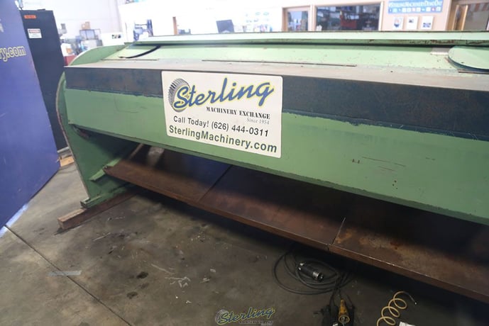 10 gauge x 10' DiAcro, hydraulic shear, 13 holddowns, 14" throat, front operated power back gauge w/ - Image 9