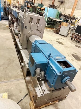 3.93" Leistritz #ZSE-100-GLAAX, co-rotating screw extruder, 442 HP, 1600 RPM DC motor w/SCR Control, 2002 - Image 8