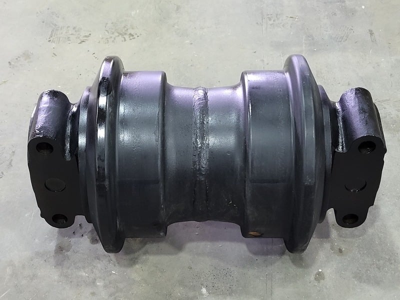 Hitachi track idler assembly #9173146M, new surplus - Image 3