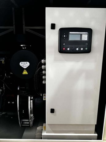 150 KW Model #EPG150P, diesel generator, sound attenuated enclosure, 277/480 Volts, critical silencer, new - Image 5