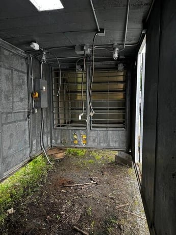 Drop over enclosure, weather proof enclosure (2 available) - Image 3
