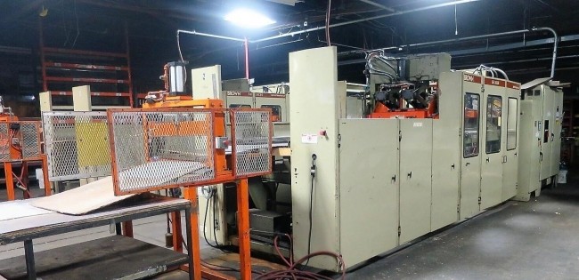 Brown #SR-3036, inline thermoformer, 30" W x 36" L mold size, 33" sheet width, 2001 - Image 1