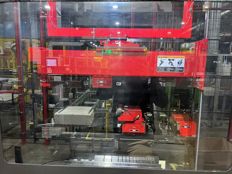 100 Ton, Amada #HG1003ARS, press brake, 10' overall, 106.3" between housing, 9.8" stroke, 17.7" throat, 23.5" - Image 4
