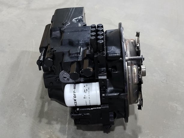 Boart Longyear, HD65, spicer dana transmission assembly, new surplus - Image 9