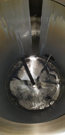 150 gallon Brewing hot liquor tank, 1.5" tri-clamp base port w/butterfly valve, lid with 2" & 1.5" tri-clamp - Image 2